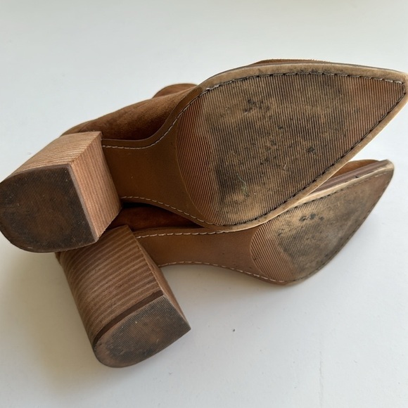 Like new Steve Madden Cedar heeled booties w/silver chain - Picture 2 of 4